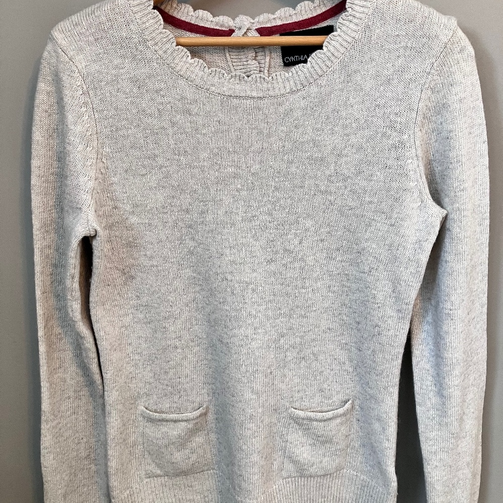 Cynthia Rowley women’s sweater Scalloped neck and button detail